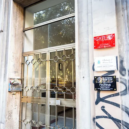 Gate 40 Gasthuis Rome